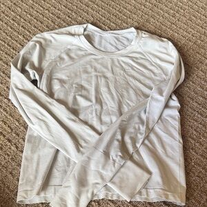 lululemon athletica White shifty cropped Long Sleeve Tee